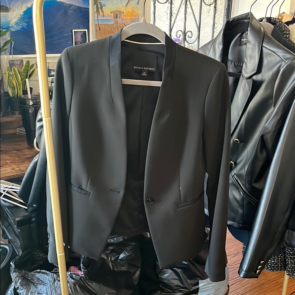 Banana Republic Black women’s Blazer